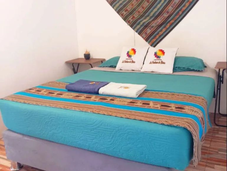 Habitación matrimonial con baño privado