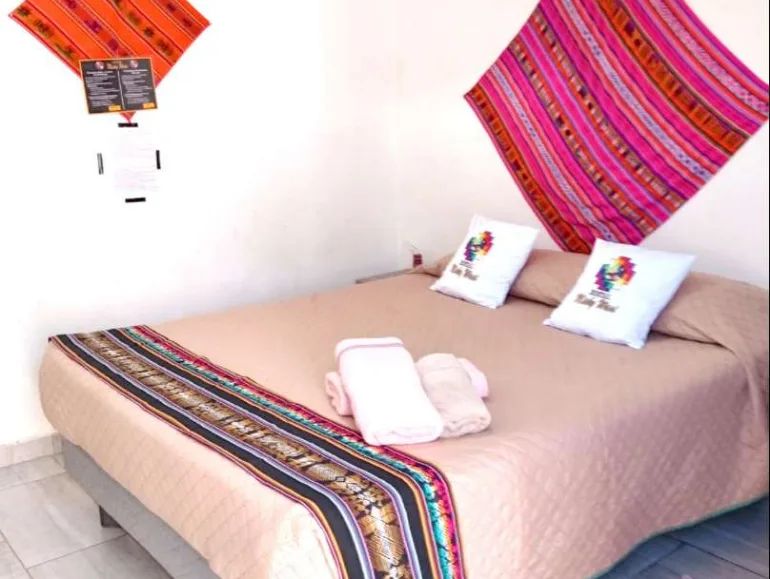Habitación matrimonial con baño privado